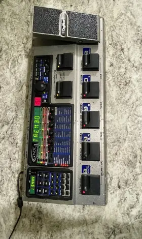 GNX4 DIGITECH Guitar Workstation Effect Pedal