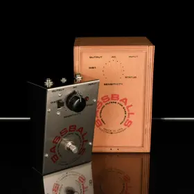 70ELE127 ELECTRO-HARMONIX Bassballs Twin Dynamic Envelope Box