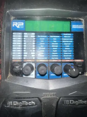 RP250 HARMAN MUSIC GROUP Digitech Modeling Guitar Processor