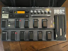 99-040-0105 LINE 6 Bass Xt Livemodeler Effects Pedal Bag Amp