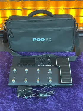 PODGO-1028-U LINE 6 Go Guitar Effects Processor Pedalboard