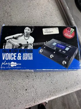 15739442 TC-HELICON Play Acoustic Vocal Harmony Guitar Fx