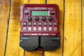 689994357552 ZOOM Bass Effects Processor Pedal