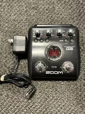 884354005894 ZOOM Guitar Effect Pedal