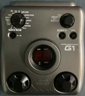 884354008468 ZOOM Guitar Effect Pedal