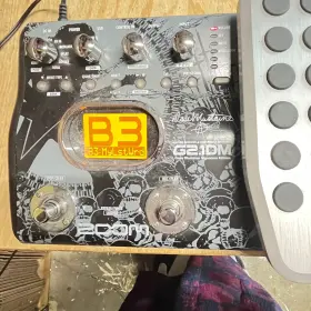 884354009786 ZOOM Dave Mustaine Guitar Effects Pedal Manual #3