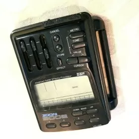 9002 ZOOM Advanced Guitar Effects Processor