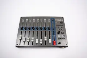 FRC-8 ZOOM Control Multitrack Field Recorders