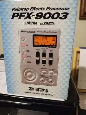 PFX-9003 ZOOM Plamtop Effects Processor